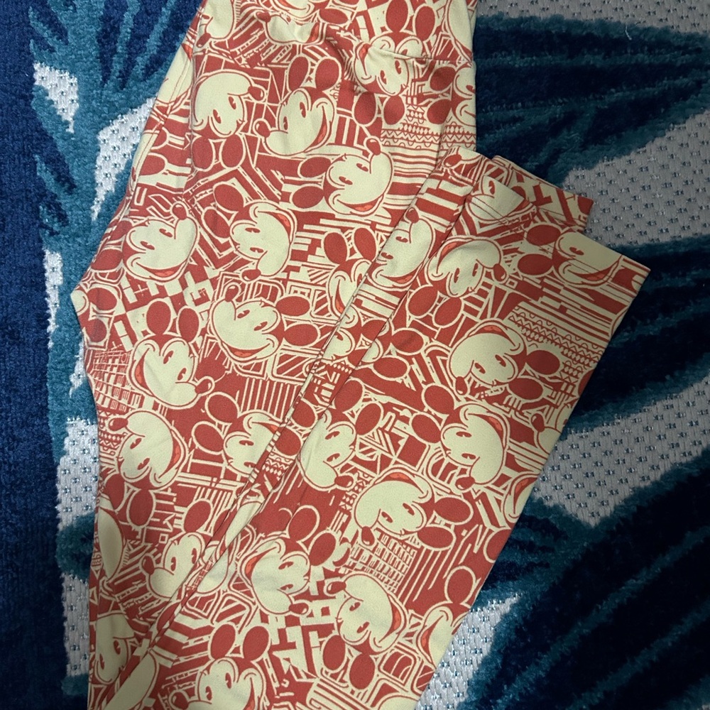 Lularoe One Size Butter Soft Mickey Mouse Leggings 🔥